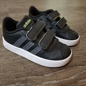 Adidas Toddler Boy Sneakers 6K